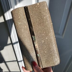 ⭐⭐Gold glitter clutch! ⭐⭐